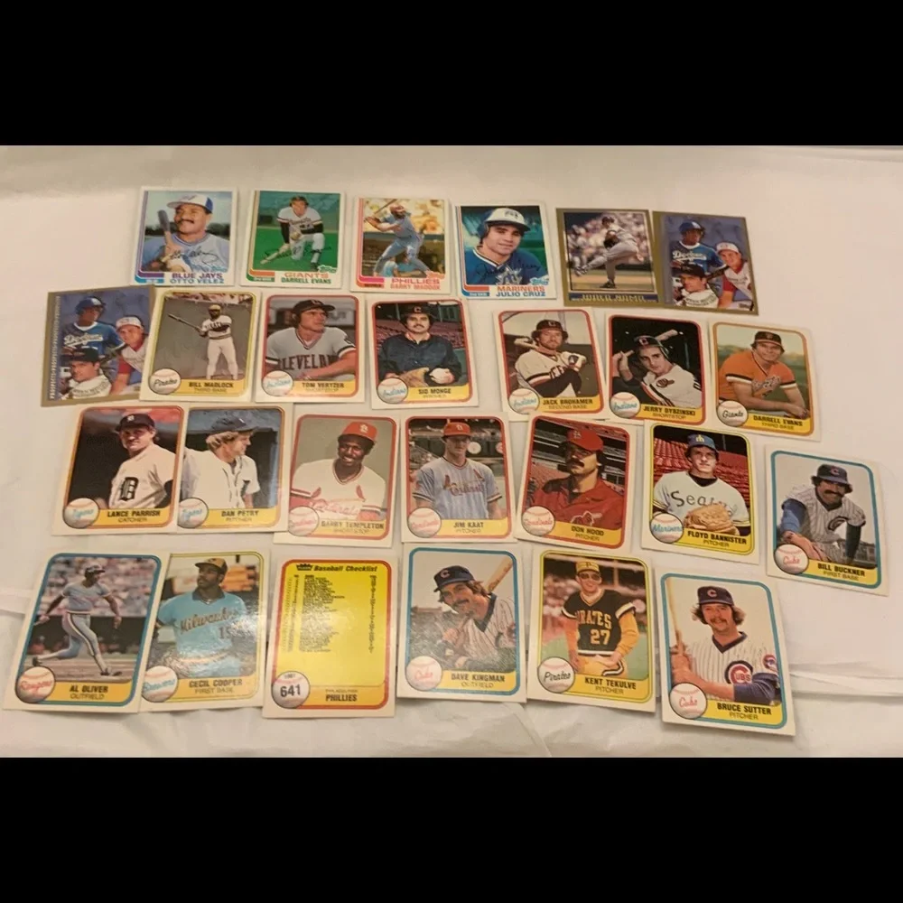 Bundle of Baseball Cards Lot 204
